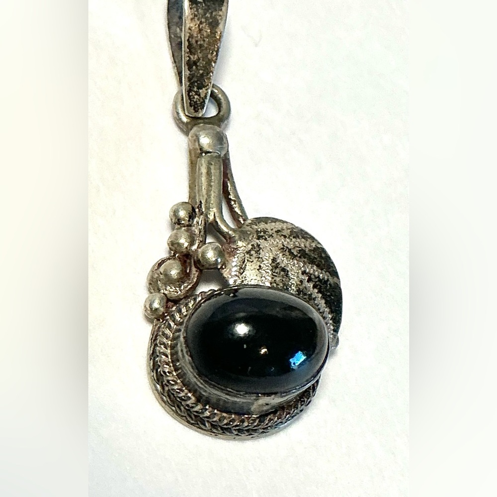 925 SS Silver Pendant. Bezel-Set Cabochon-Cut Black Onyx Stone. Leaf w/Berries
